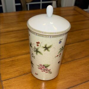 Vintage Wedgwood China Fleur Canister Lidded Jar Seal Flowers Strawberries Japan